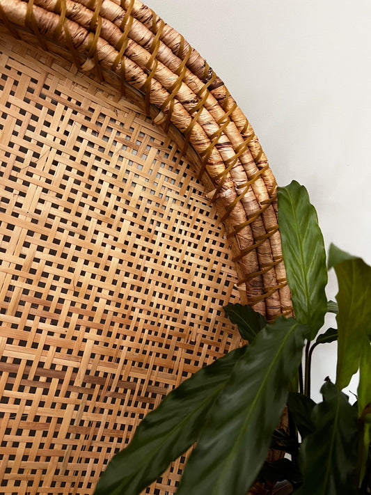 Medium round woven basket